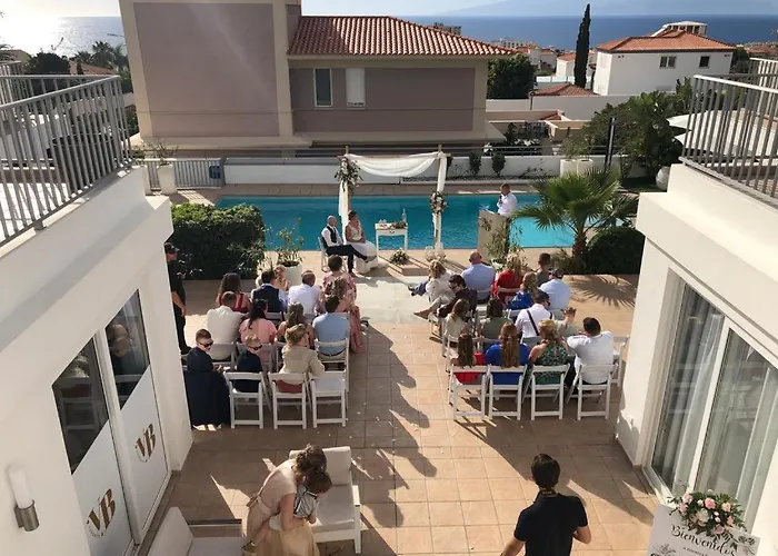 Boutique Experience *